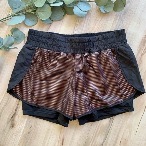 FABLETICS Demi Lavato Lita high waisted shorts - Picture 3 of 9